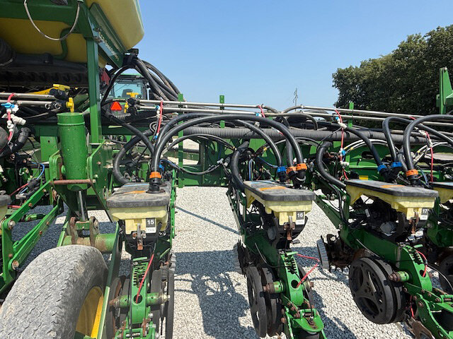 row units on the 2010 John Deere 17 70 N T 24 Row 30 Inch planter