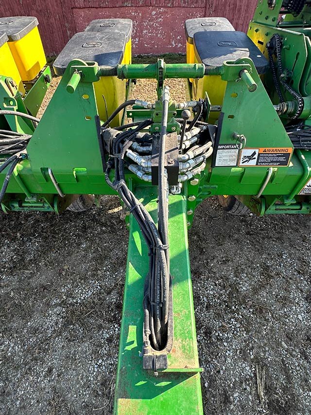 view 1 of the hydraulic hose bulkhead and tongue on the 2008 John Deere 17 60 12 row 30 inch planter
