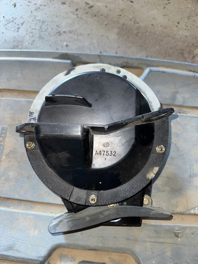 view 1 of Precision Planting finger pickup corn meter on the 2008 John Deere 17 60 12 row 30 inch planter