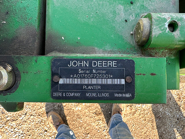 serial number on the 2008 John Deere 17 60 12 row 30 inch planter